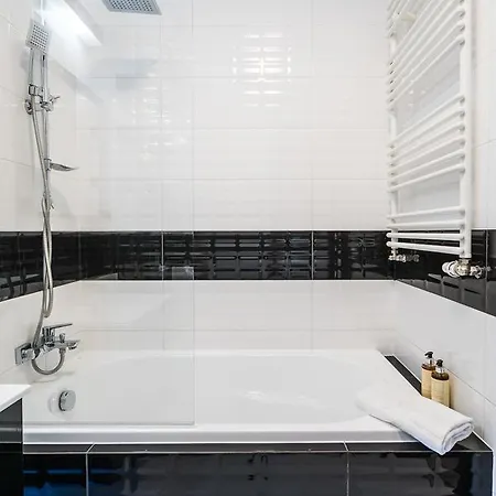 Rentplanet - Odra Tower Apartment *