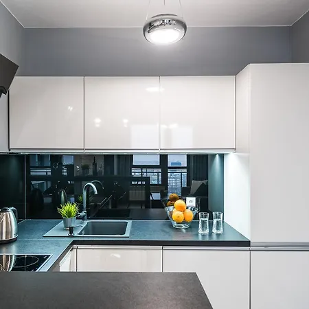 Rentplanet - Odra Tower Apartment Breslau